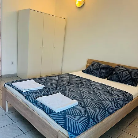 Apartman Bright Side *
