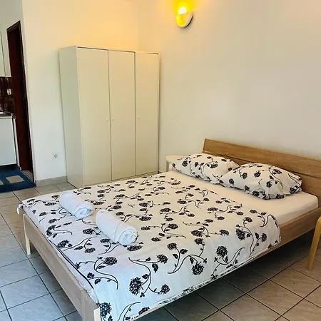 Bright Side Apartman *
