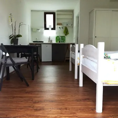 Bright Side Apartman *