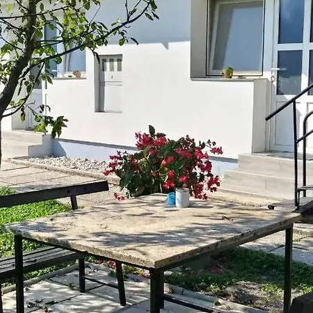 Bright Side * Λιουμπλιάνα