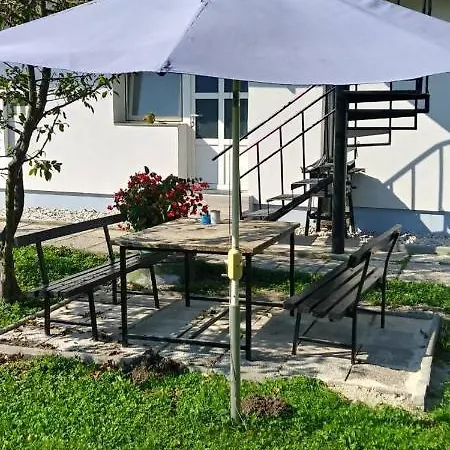 Bright Side Apartman *