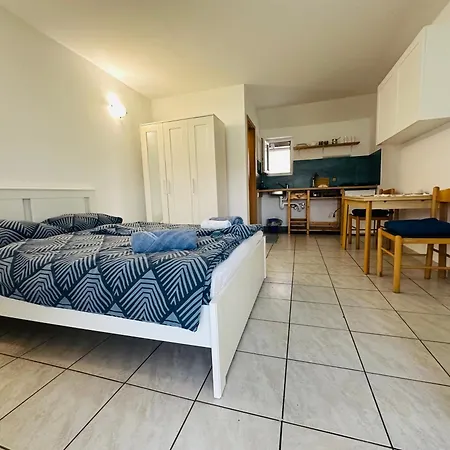 Bright Side 아파트